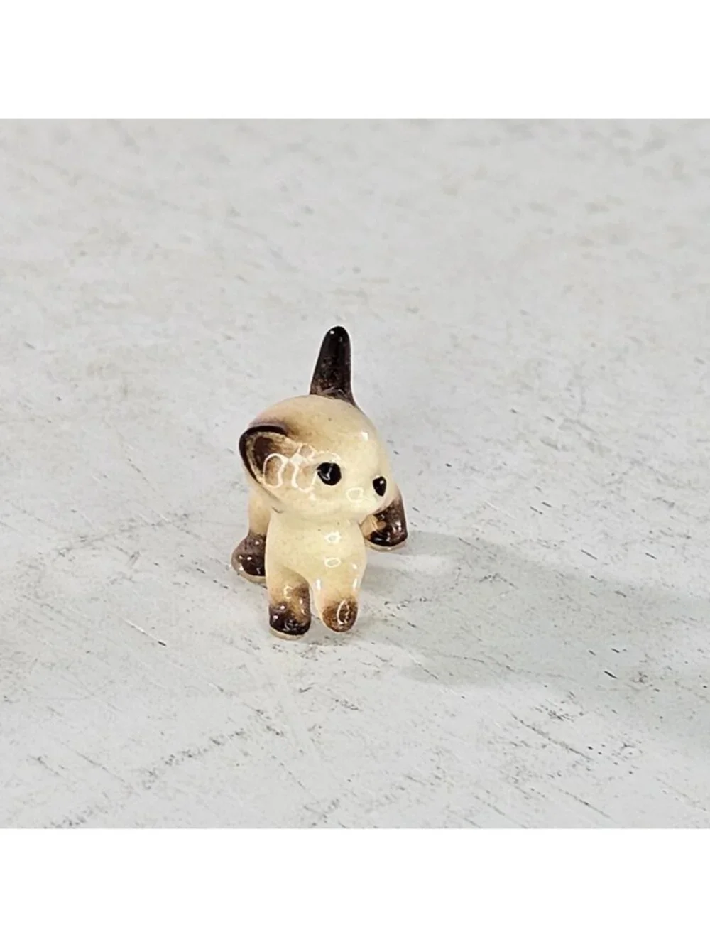 Hagen Renaker Siamese Mini Walking Cat Kitten Miniature Figurine Paw Up